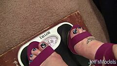 Chubby Bella fucks BBW lesbian with strapon