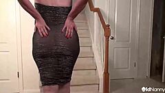 i'm mature jade, masturbatin with vibrator, curvy tits bouncin