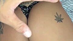 Enteada chega do baile funk, pronta para o pau negro?