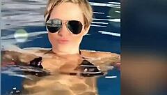 pensa de tem algo mais gostoso que isso blonde milf taking cumshot in mouth