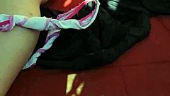 she explores her pussy in a simple way