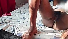 她早起性感屁股扭臀诱惑我狠干湿屄！