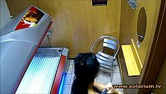 wow, this cute woman is masturbating secretly on the solarium cam