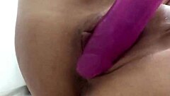 bolas chinas e vibrador na vagina asiatica