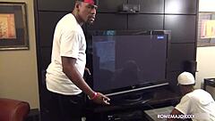 Giselle Leon Rides Dick Wildly Behind Dumpster Rome!