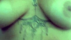 why show off that ass in the live session like this?