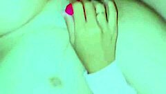 Hey, check this Indonesian girl in hijab during live session