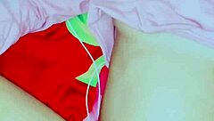 Hey, check this Indonesian girl in hijab during live session