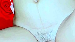 Hey, check this Indonesian girl in hijab during live session