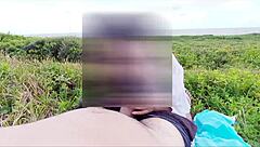 rapidinha na praia em publico! oh, that juicy ass gets creampied outdoors!