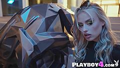 Huge ass babe strips naked showing amazing body after teasing session