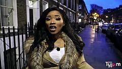 Hot ebony kiki minaj enjoys double penetration with two bold beauties