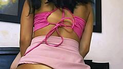 Colegiala y su profesor de arte se vuelven amantes!