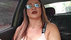 dialogic realizei o fetiche de um fã que ama meus pés no carro, yeah!