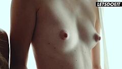 瘦闺蜜Milena Devi & Sicilia激情女同舔屄热吻