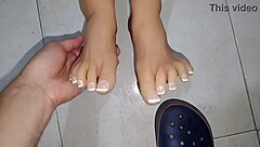 Curvy latina virgin experiences her first homemade sex with big ass fetish vibes 😏🍑