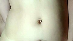 韩国紧屄妹骑大屌 自拍手机猛摇