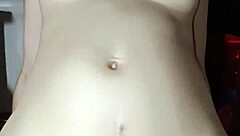 韩国紧屄妹骑大屌 自拍手机猛摇