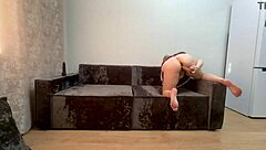 Blonde babe with big ass rides hard in homemade quickie with friend