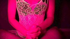 INTENSE HANDJOB FROM 18 YEAR OLD GIRL IN AMATEUR OLD YOUNG ACTION