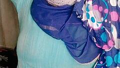 Hey, check out this Arab babe in self bondage adventure! 😏🔗