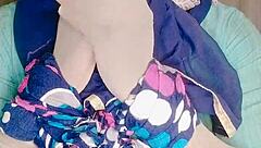 Hey, check out this Arab babe in self bondage adventure! 😏🔗