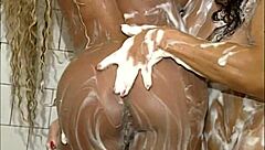 i see denise masino and lynn mccrossin as muscular women