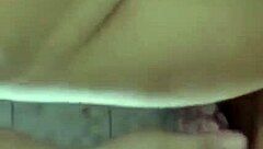 Esposa Implora ao Marido Cuckold para Filmar Sua Gozada Selvagem no Rabo