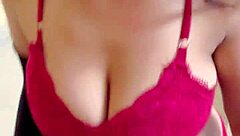 Hot Indian 18 Year Old Girl Gives Best Blowjob In Homemade Video