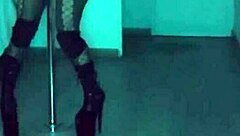 Amysexxxjuguetona Dances Seductively