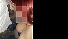 Arrastei a ruivinha pra cabine de uma casa de swing