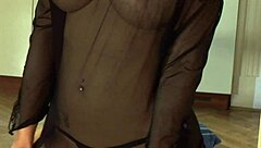 Bold blonde hottie boldly shoves dildo deep into her tight ass