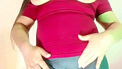 Latina Milf's Giant Cameltoe Masturbation in Leggings Dripping