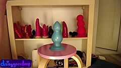 Skinny homemade anal fisting stretches huge gaping ass wide