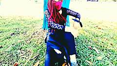 Latina teen's huge ass takes cash for wild outdoor anal pounding 💦🍑