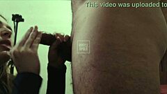 a loirinha do amigo chupa tudo gulosa e submissa