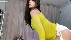 sexy korean big tits babe dances wildly hot