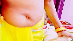 Housewife Cheats with Daddy in Dirty Telugu Talk