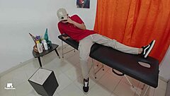 masajista con gran polla folla el gran culo tatuado de clienta cachonda parte 1