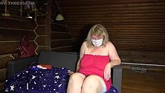 Auntie in stockings teases her juicy curves ass and feet on cam