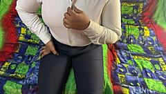 Desi college girl fingers herself passionately