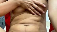 i'm shaking showing my juicy latina body to orgasm