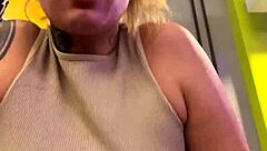 Sweaty gym shirt goes see-through so hot 💦😍