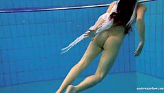 kristy babe shake those big boobs underwater now
