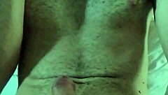 Batendo uma e fumando um pra relaxar