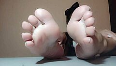 Mistress dominates slave in femdom