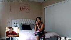 Isabella Nice 被抓到四处窥探