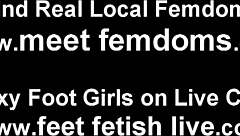 痴迷她紧身丝袜里的性感美脚