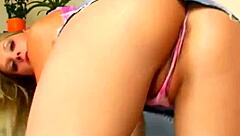 Jandova toys her hot wet pussy solo 😍