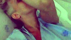 estou esperando o meu medico de madrugada com a buceta bem molhada full on red